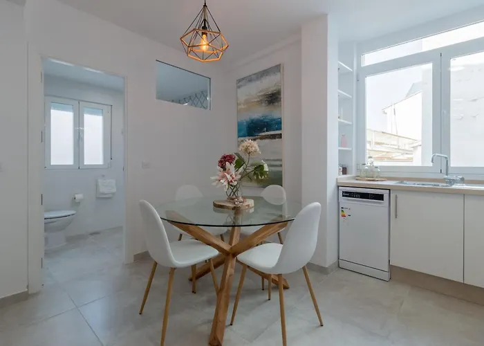 Precioso Apartamento Junto Al Palacio De Orive *